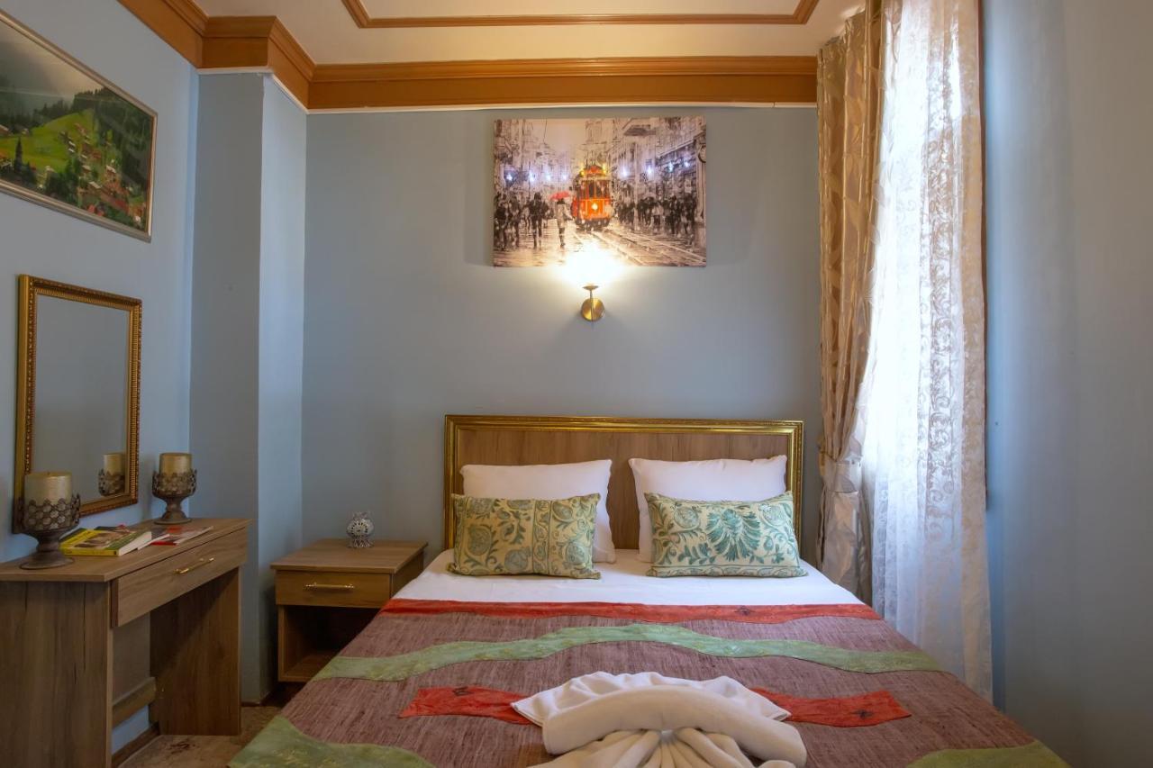 April Hotel Istanboel Buitenkant foto